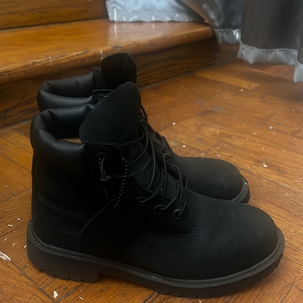 Black timberland
